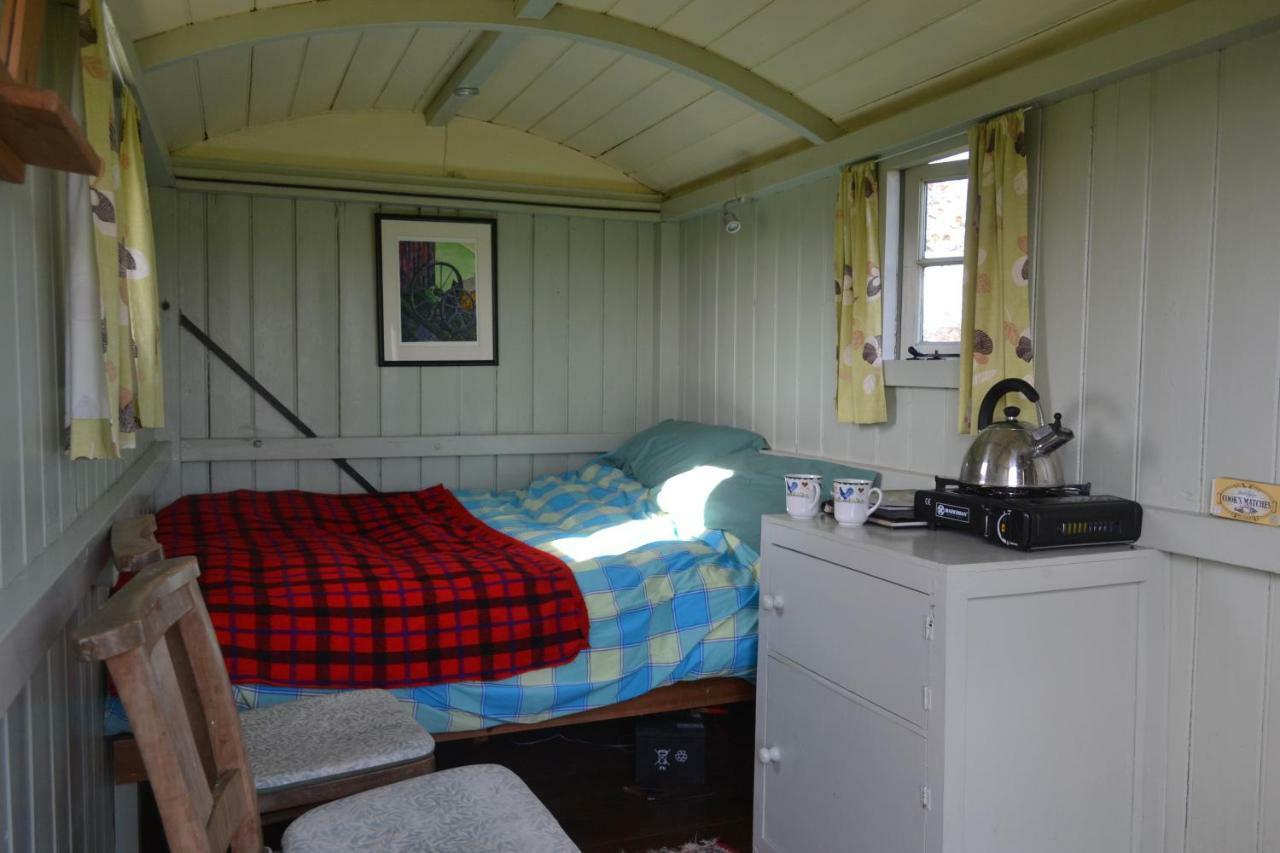 Shepherd'S Hut Blandford Forum Exterior photo